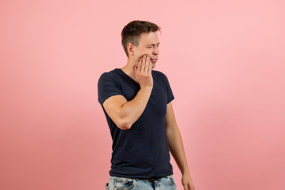 When Does a Tooth Need to Be Pulled? 7 Signs It’s Time to See the Dentist