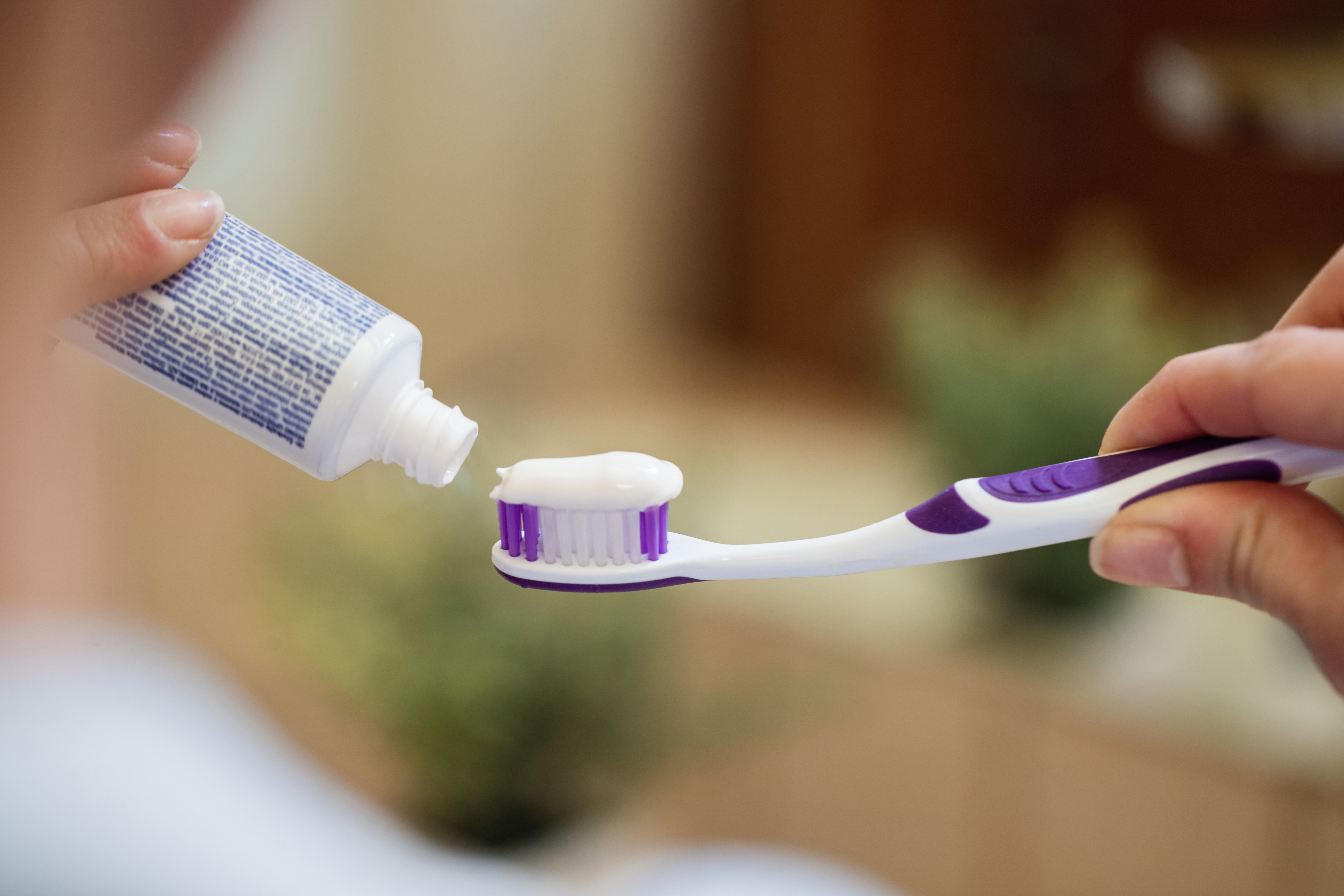 Dental Floss, Mouthwash, and Mouth Rinse: Three Key Tools for Maintaining Oral Health